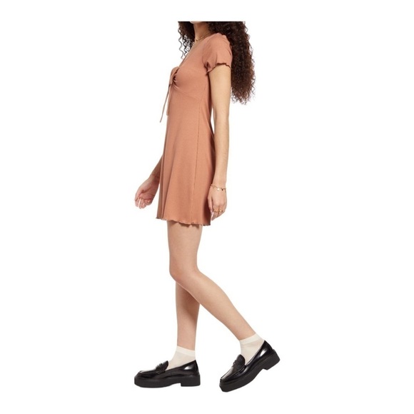 ♥️BP♥️TIE Front Edge Lettuce Minidress size (small) - Picture 4 of 9